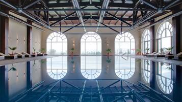 Indoor pool, seasonal outdoor pool, free cabanas, pool umbrellas