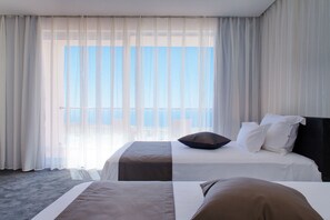 Premium bedding, minibar, in-room safe, desk