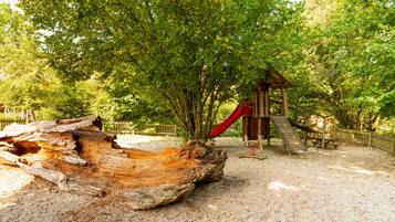Außen-Kinderspielplatz