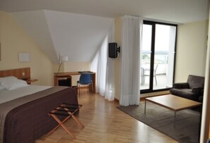 Junior Suite, Terrace | View from room - Gran Hotel Victoria (Santander)