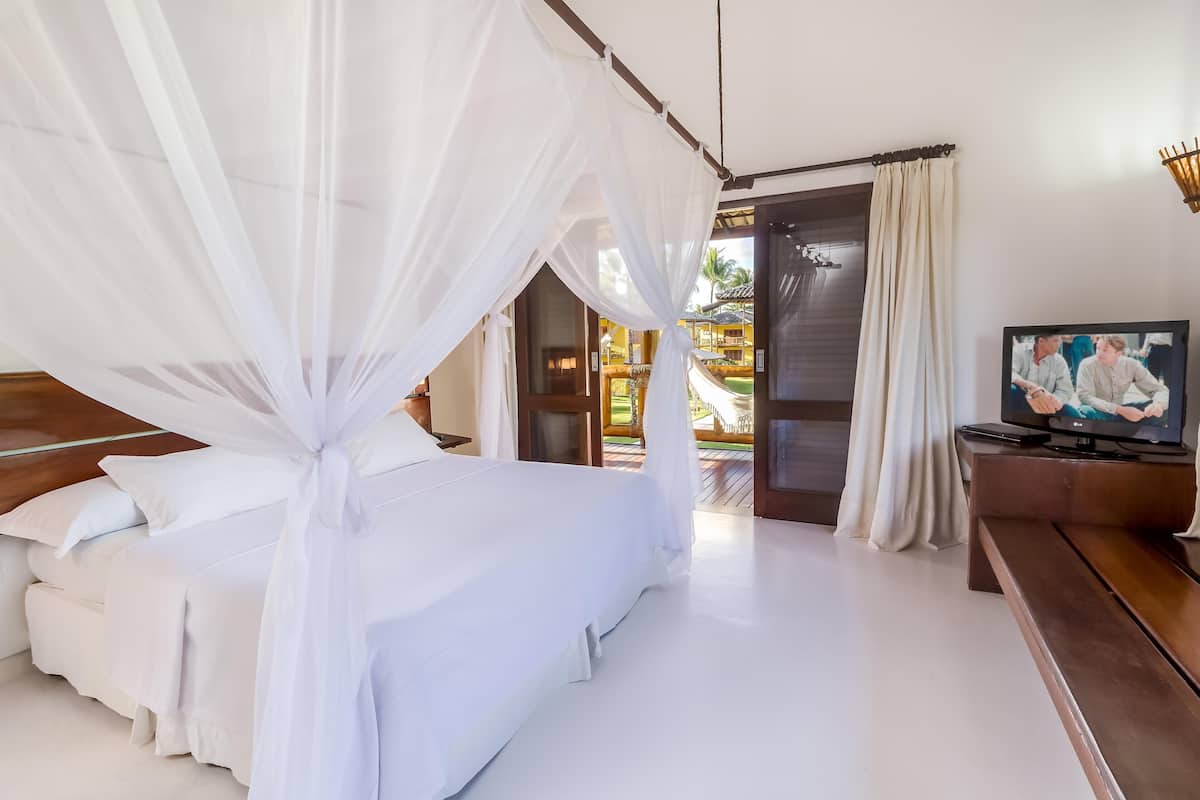 เครื่องนอนระดับพรีเมียม, เตียงพร้อมฟูกเสริมที่นอน, มินิบาร์