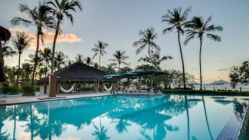 Outdoor pool, pool loungers