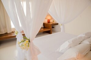 Premium bedding, pillowtop beds, minibar, in-room safe - Villa dos Corais Pousada (Cairu)