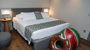 Deluxe Double or Twin Room | Minibar, in-room safe, desk, free WiFi