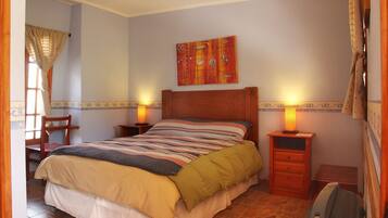 Habitación doble estándar | Caja de seguridad en la habitación y wifi gratis