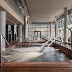 Couples treatment room(s), sauna, hot tub, Turkish bath/hammam