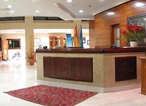 Reception - Cristina (Norena)