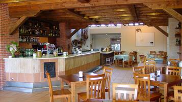 Bar (en la propiedad)