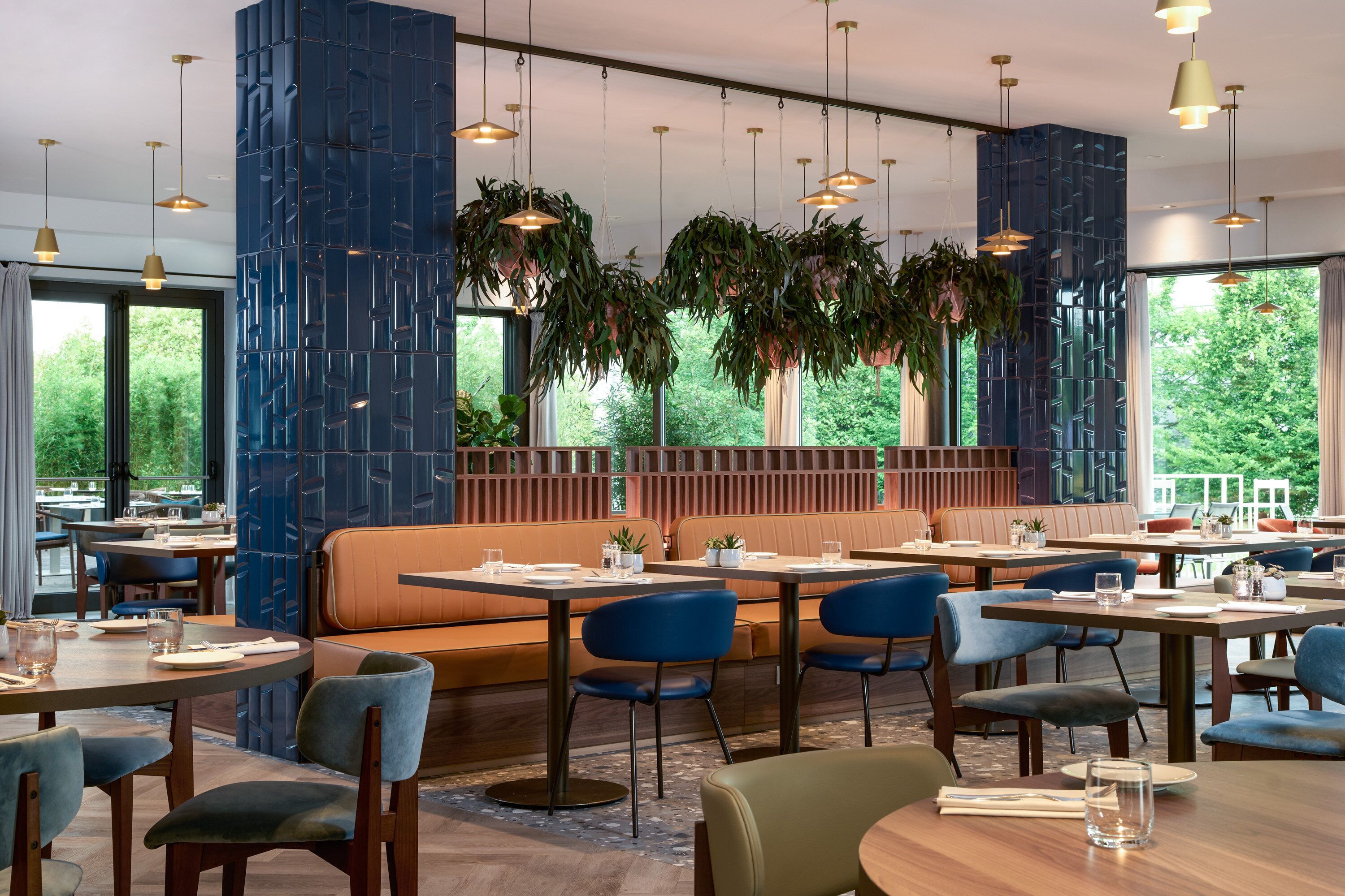 breakfast, lunch, dinner served; italian cuisine