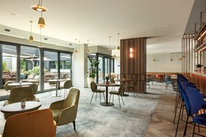 Breakfast, lunch, dinner served; Italian cuisine  - voco Venice Mestre - The Quid by IHG (Mestre)