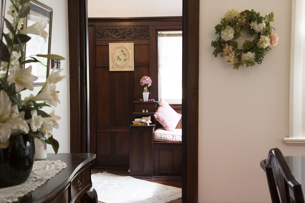Rosebridge House Bed & Breakfast Adult Retreat