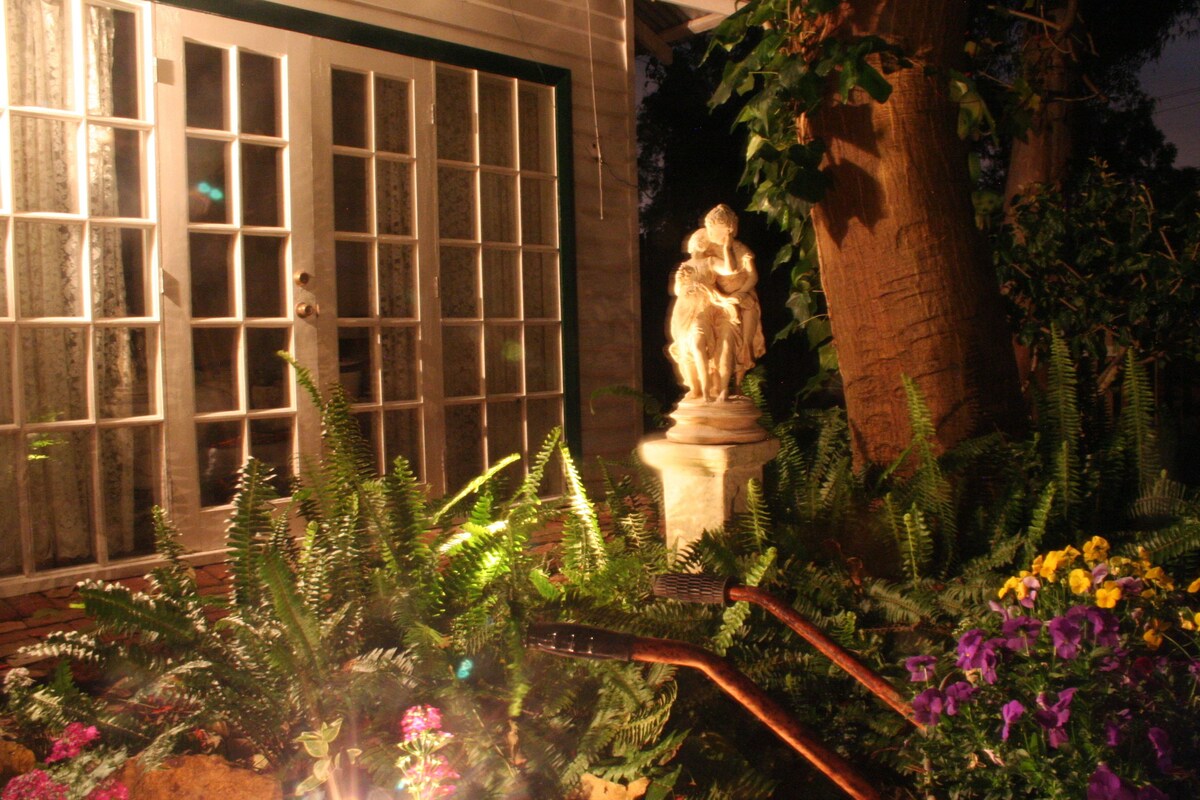 Rosebridge House Bed & Breakfast Adult Retreat