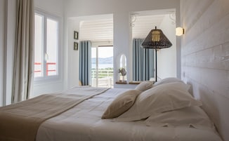 Junior suite panoramic view | Minibar, in-room safe, desk, free WiFi