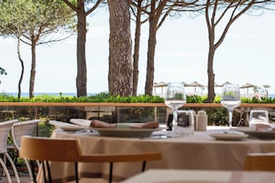 Lunch and dinner served, French cuisine