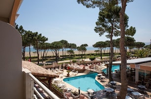 Family Quadruple Room, 1 Bedroom | Minibar, in-room safe, desk, free WiFi