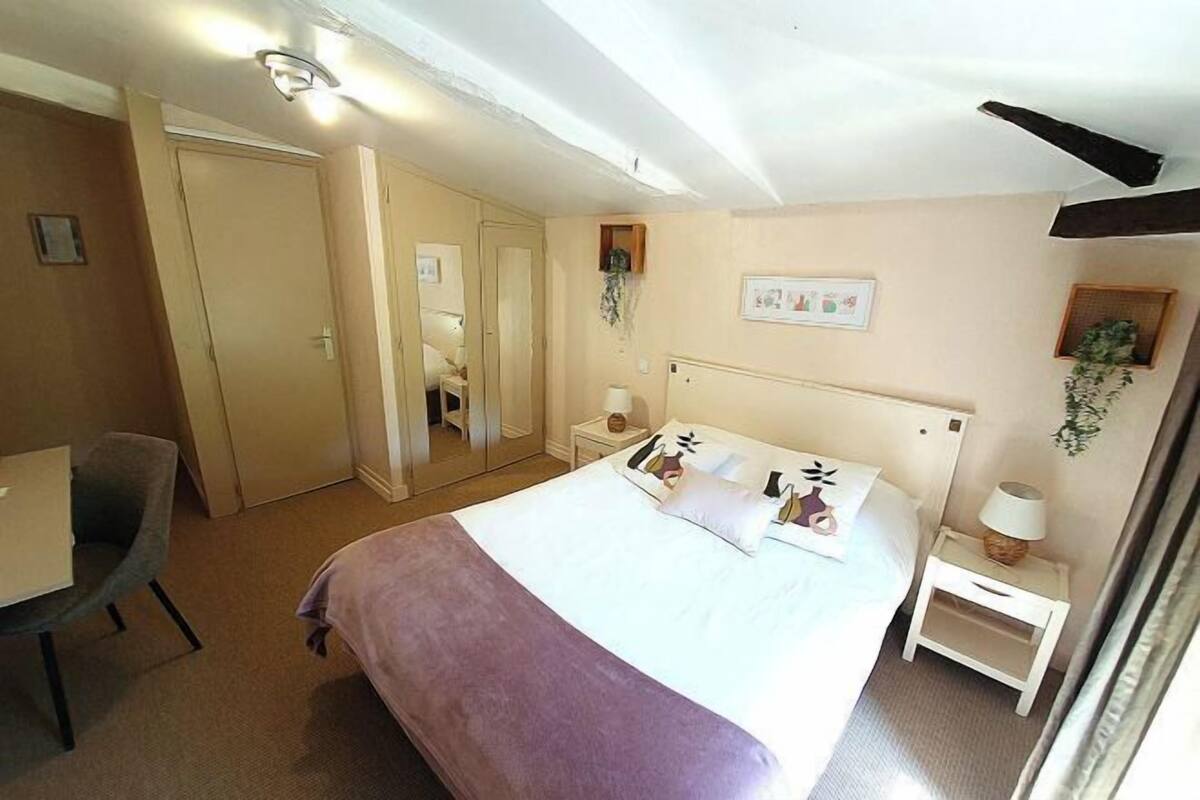 Premium bedding, desk, iron/ironing board (on request), WiFi (free)