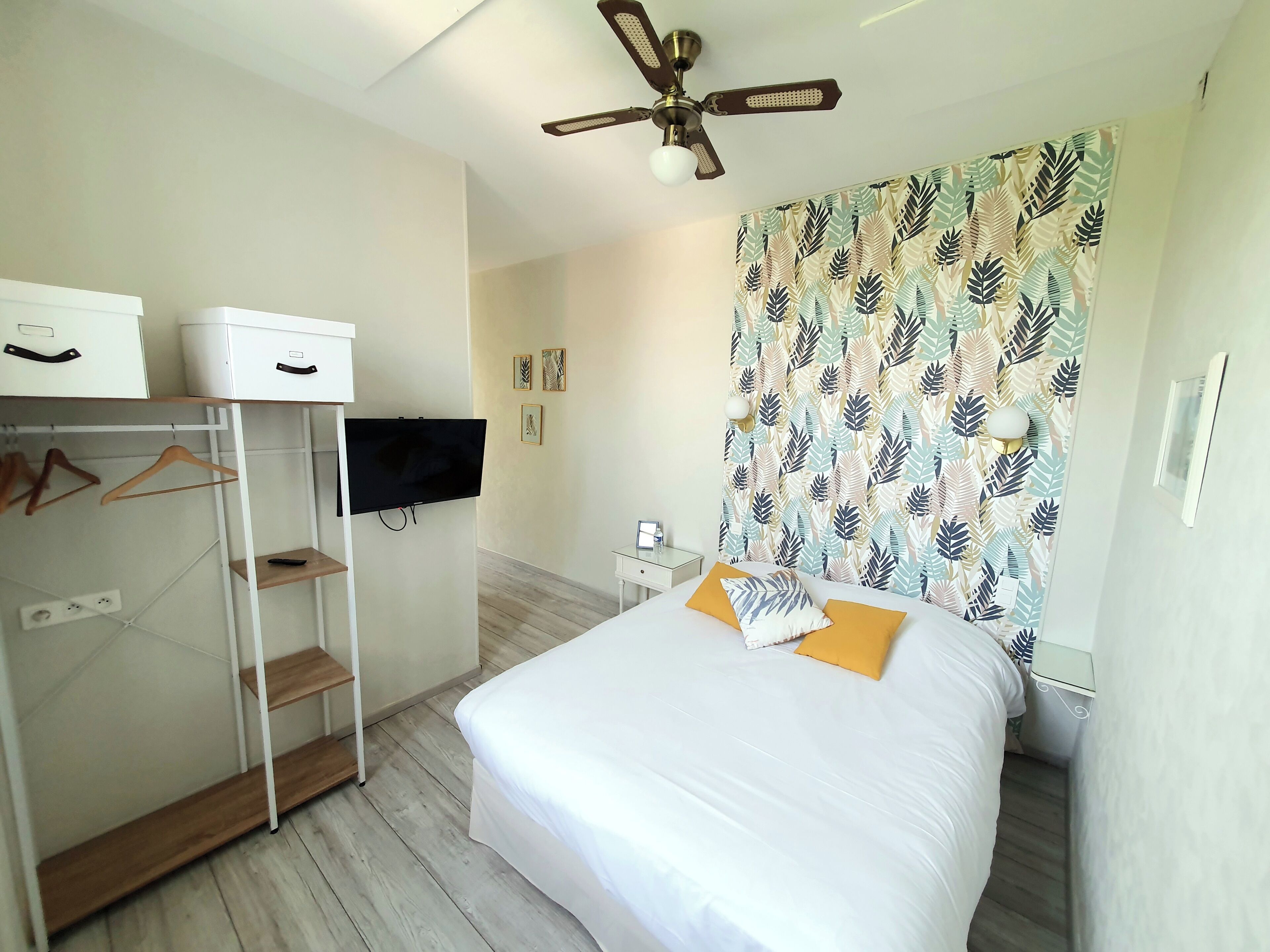 Superior Room, 1 Bedroom, Pool View (Maximum 3 personnes-2adultes&1enfant) | Premium bedding, desk, iron/ironing board, free WiFi