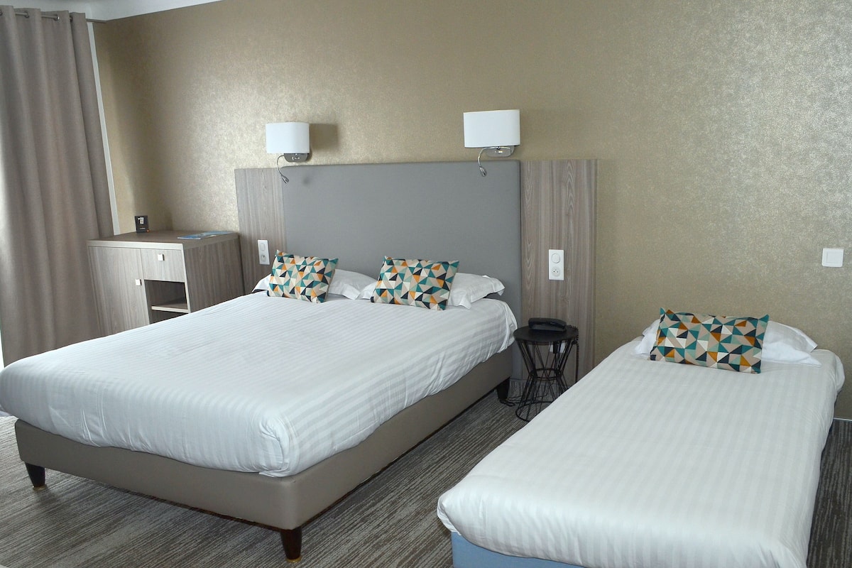 Superior family room | Premium bedding, minibar, in-room safe, desk