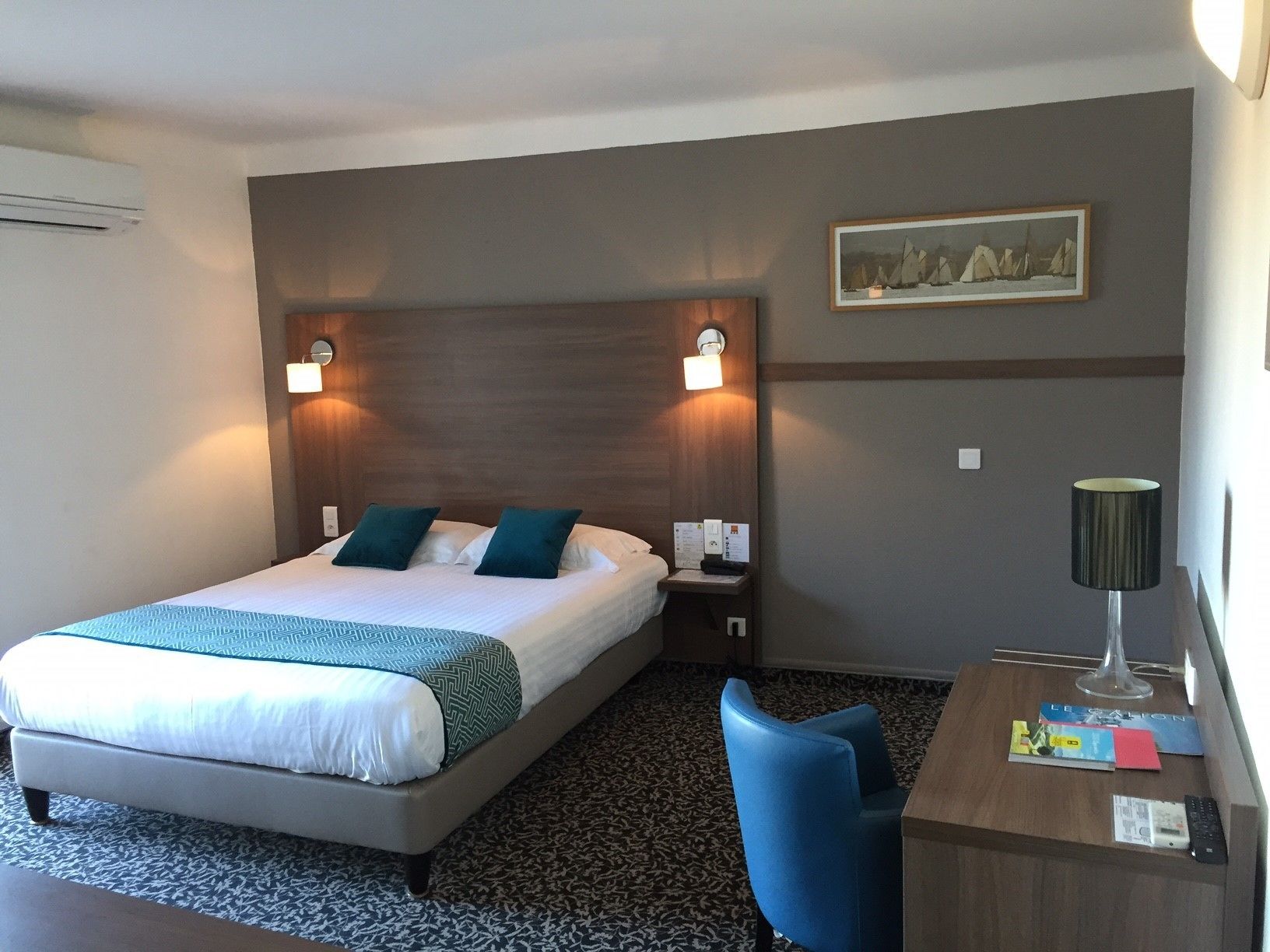 tradition room | premium bedding, minibar, in-room safe, desk