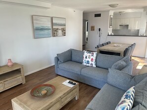 Habitación Premium | Decoración individual, mobiliario individual, cortinas opacas