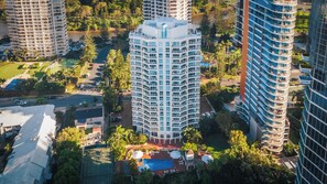 Beach/ocean view - Crest Apartments (Main Beach)