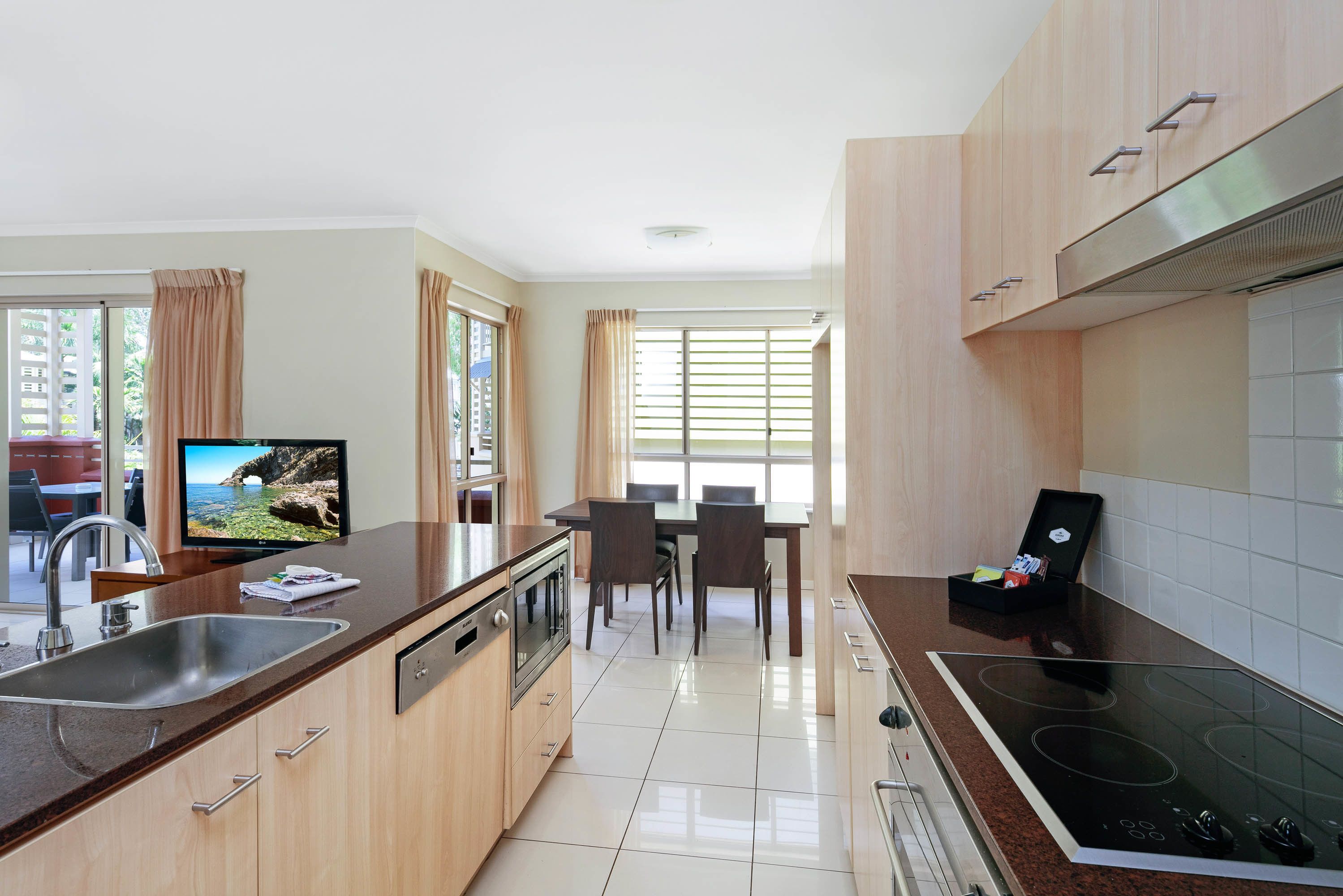2 bedroom | private kitchen | coffee/tea maker, electric kettle