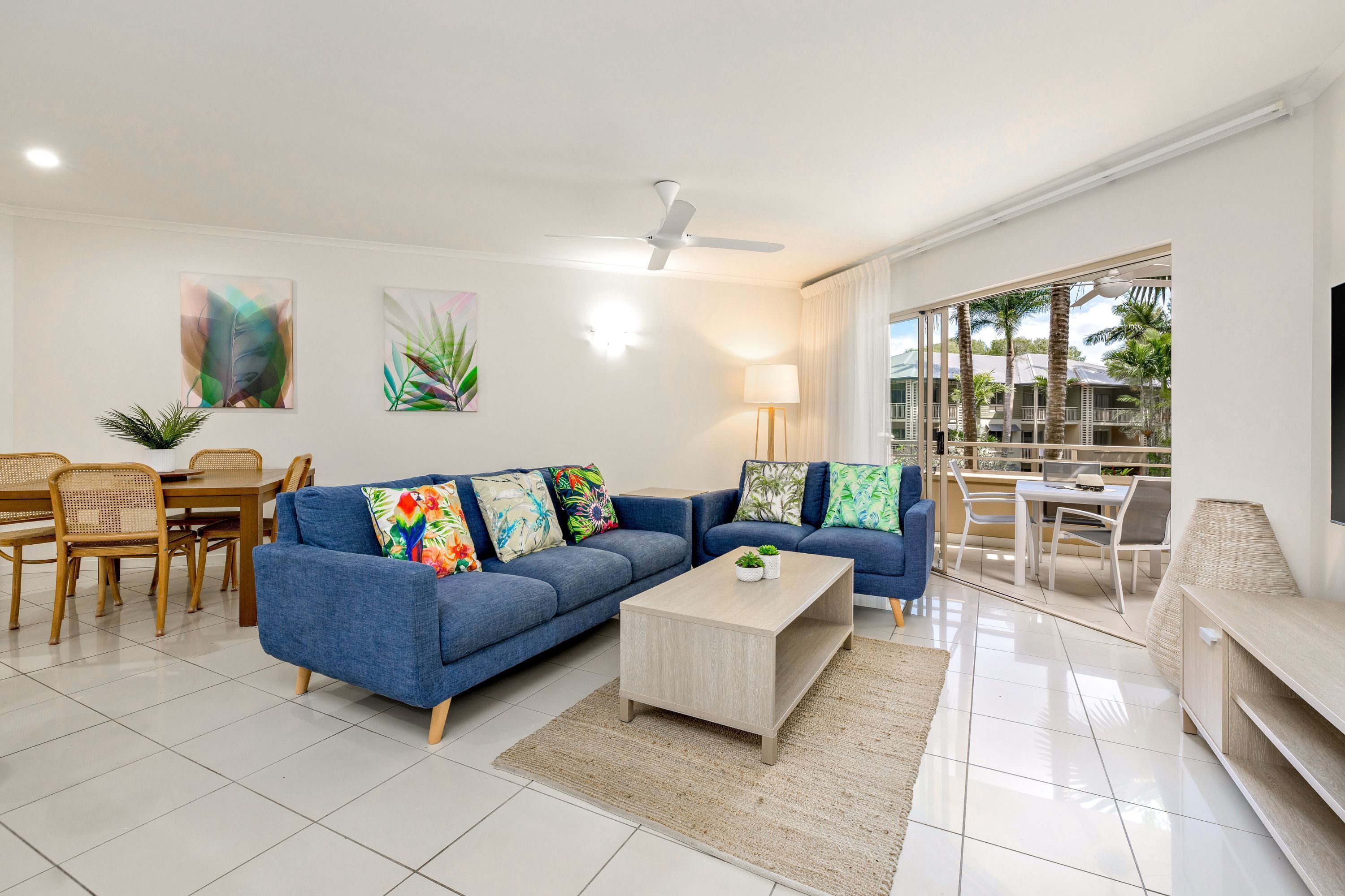 リビング エリア