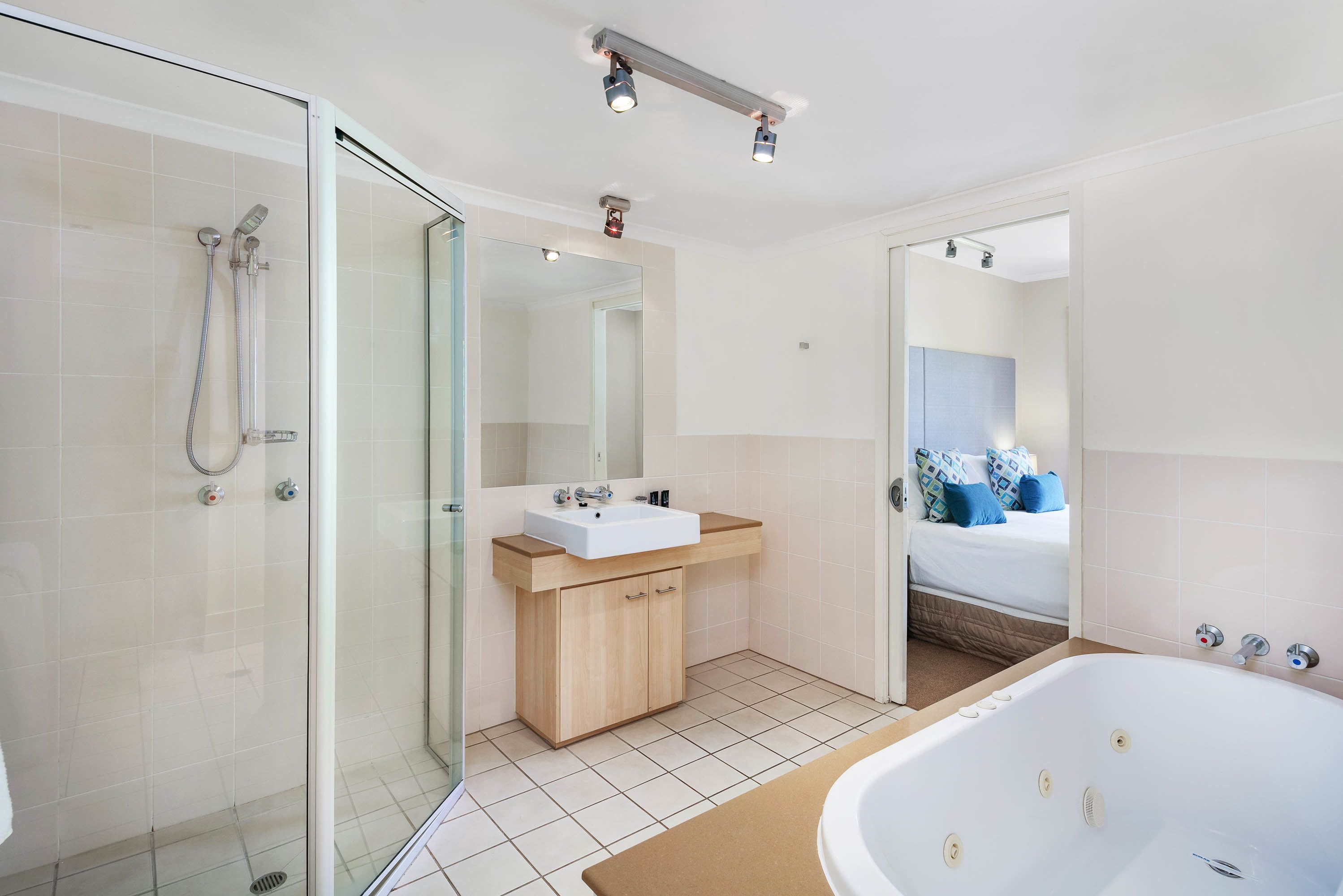 2 bedroom | bathroom | separate bathtub and shower, free toiletries, hair dryer, towels