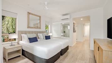 In-room safe, iron/ironing board, WiFi, bed sheets