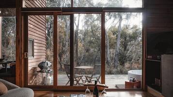 Cabin, 1 Bedroom | Iron/ironing board, free WiFi