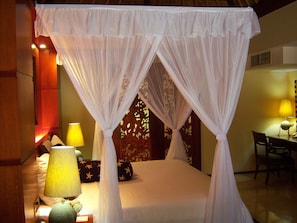 Pool Villa Club Duplex Family (Lagoon Swimming Pool with Private Jacuzzi)