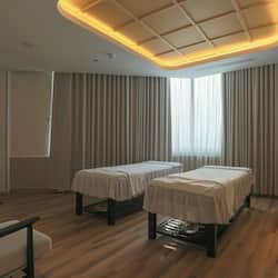 Couples treatment rooms, sauna, steam room, body treatments