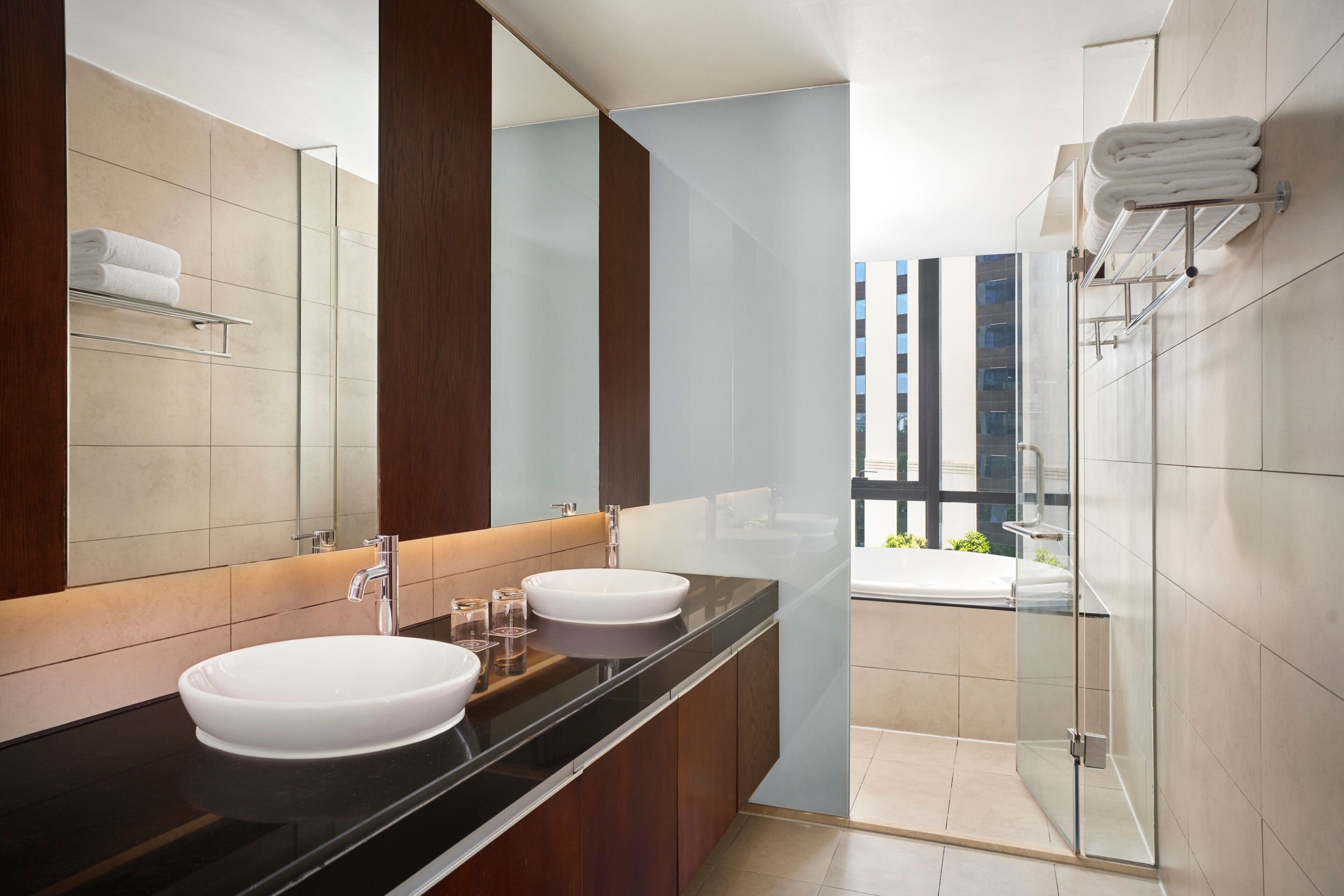 suite, 3 bedrooms, city view | bathroom | separate bathtub and shower, free toiletries, hair dryer, bathrobes