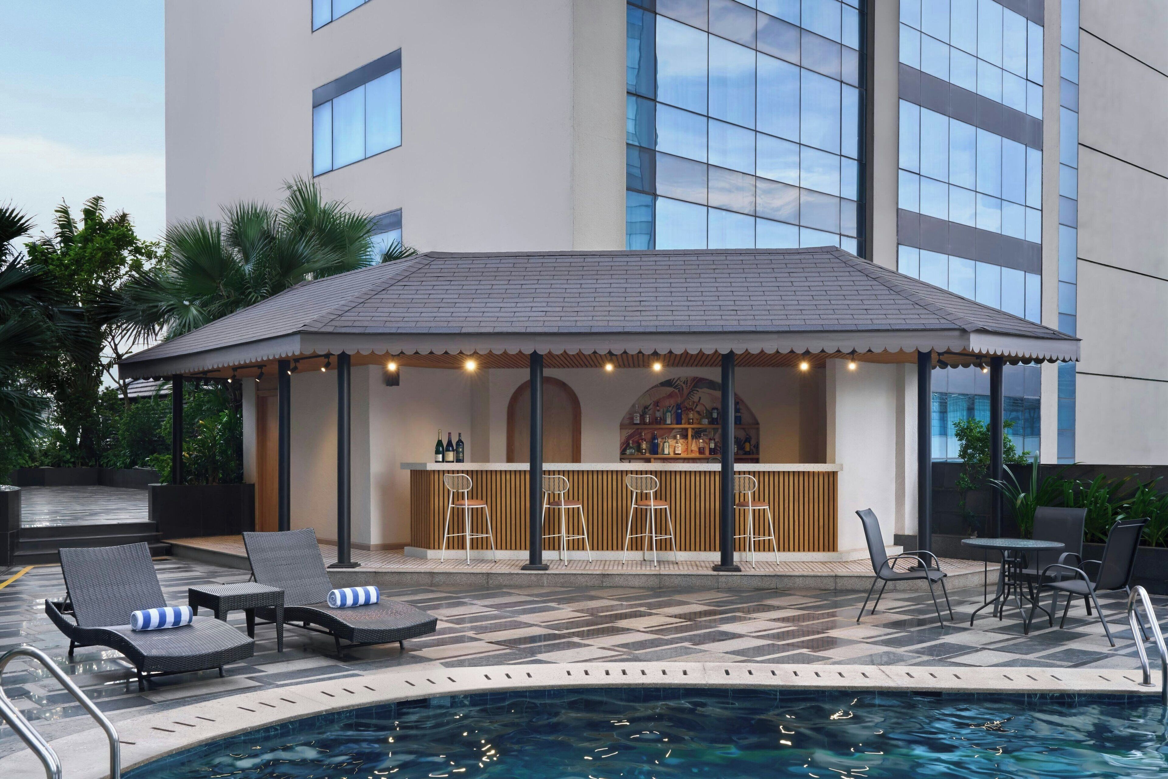 Outdoor pool, pool loungers