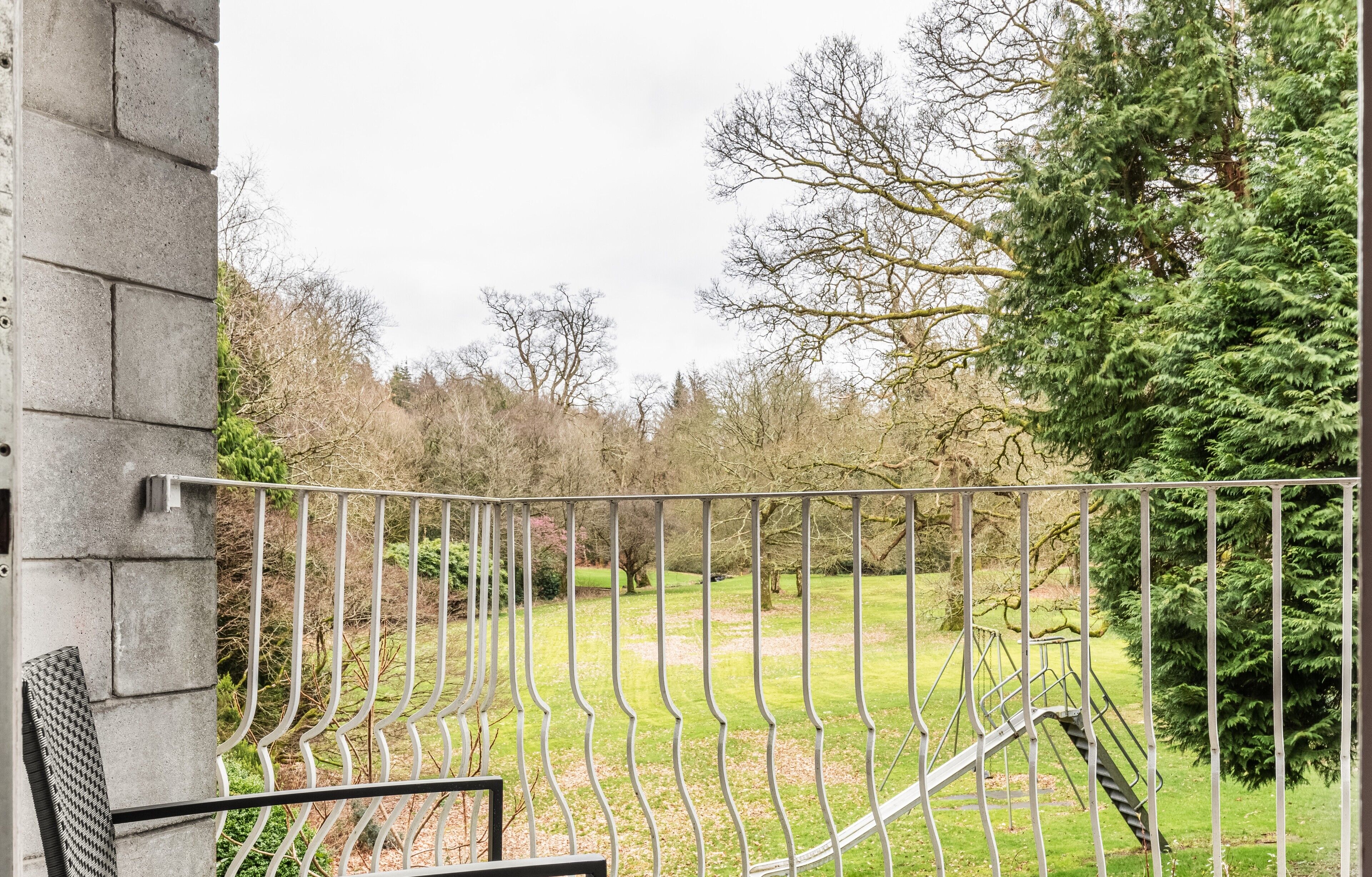 children’s play area – outdoor