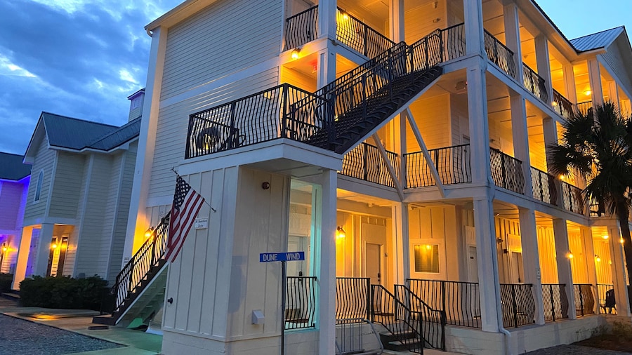 30A Inn & Suites