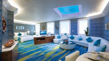 Premium Suite | Living area | LCD TV