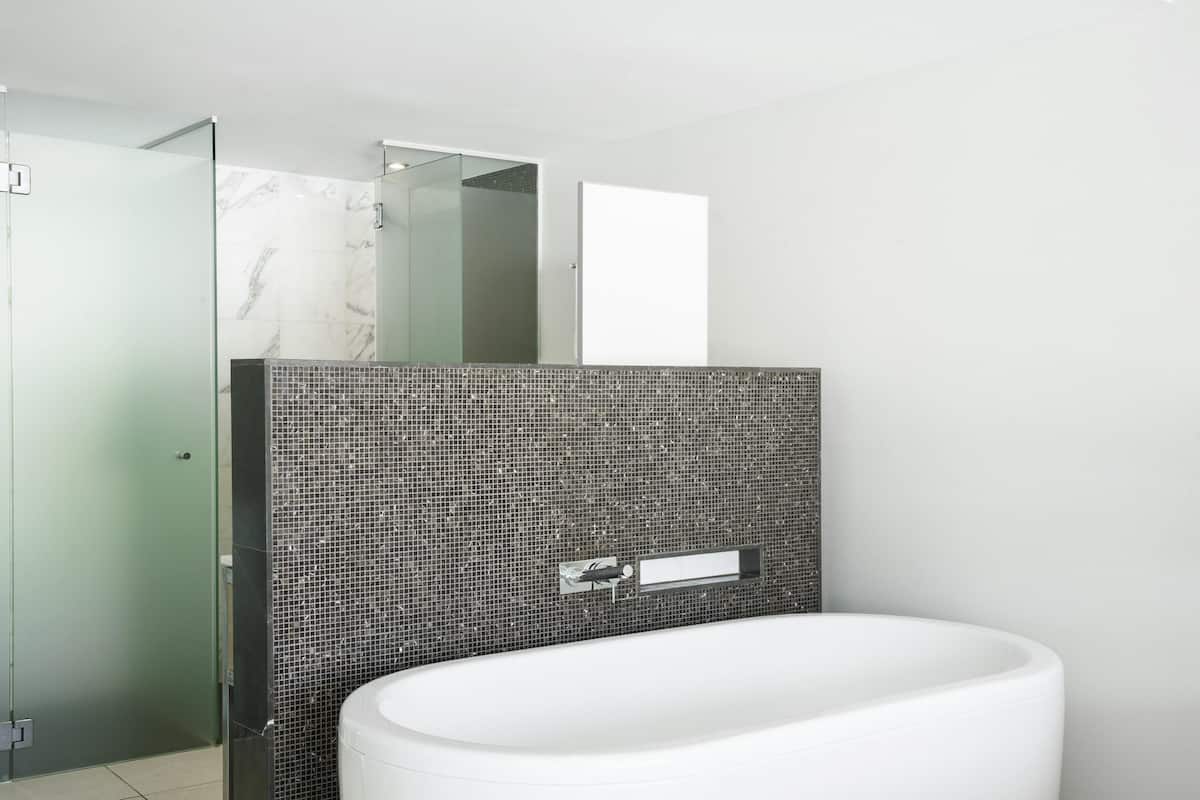 In-room safe, individually furnished, iron/ironing board, free WiFi