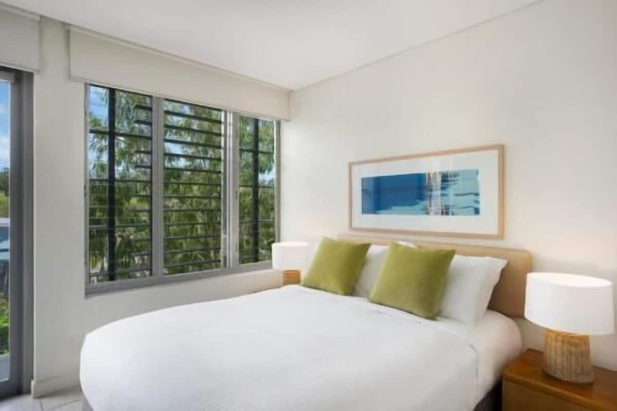 In-room safe, individually furnished, iron/ironing board, free WiFi