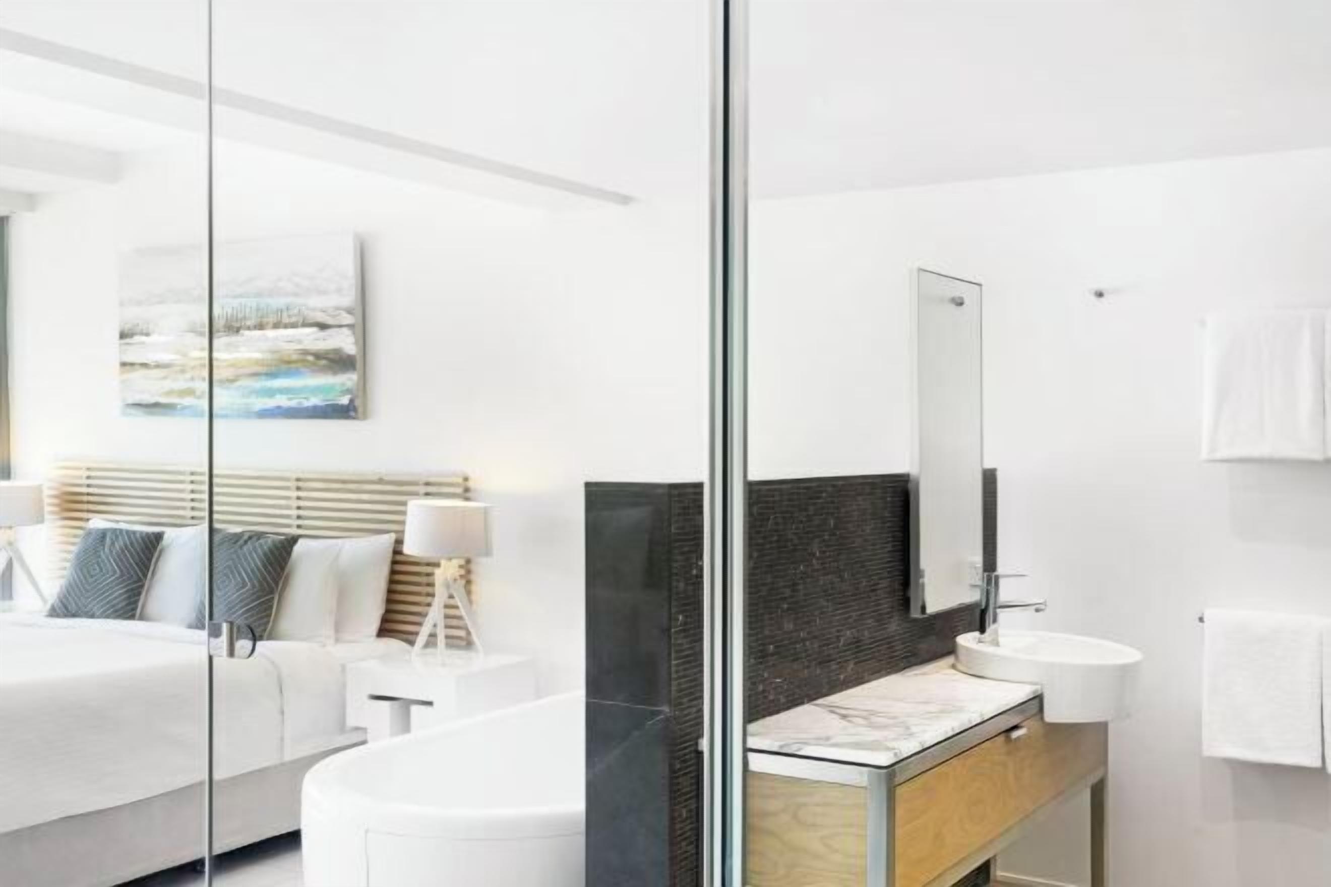 In-room safe, individually furnished, iron/ironing board, free WiFi