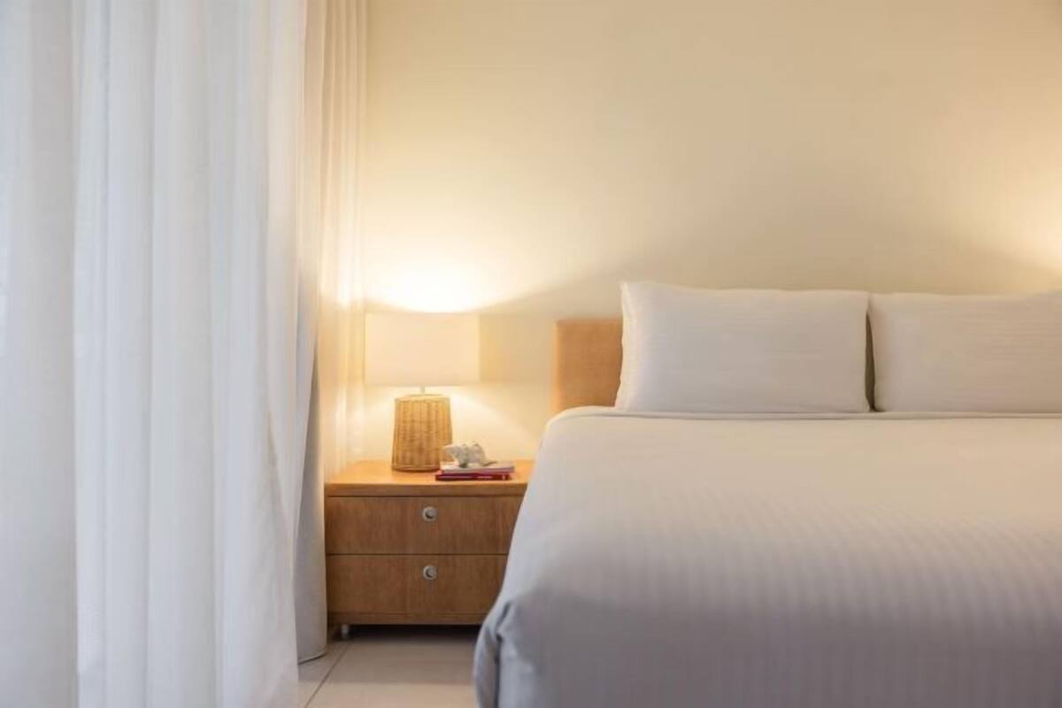 In-room safe, individually furnished, iron/ironing board, free WiFi