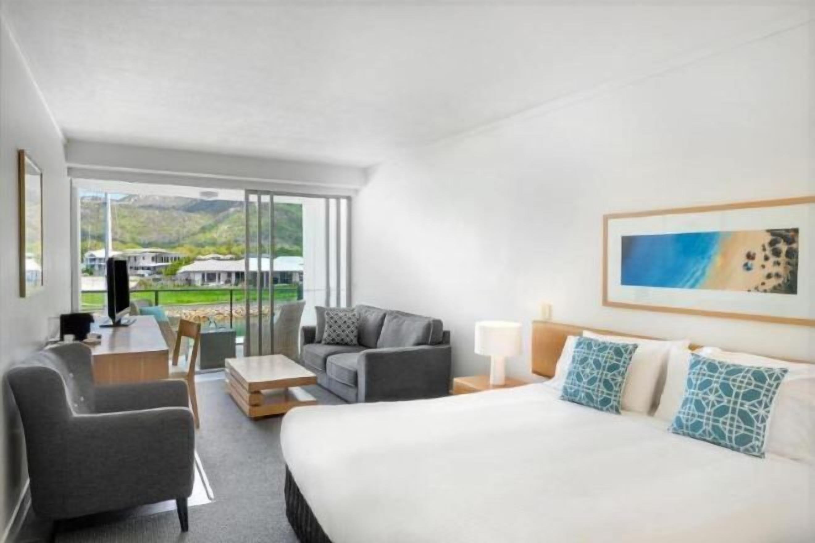 In-room safe, individually furnished, iron/ironing board, free WiFi