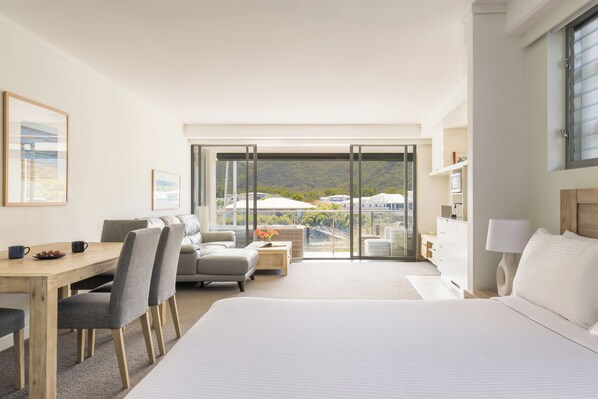 In-room safe, individually furnished, iron/ironing board, free WiFi - Peppers Blue on Blue (Nelly Bay)