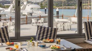 Daily buffet breakfast (AUD 38.00 per person)