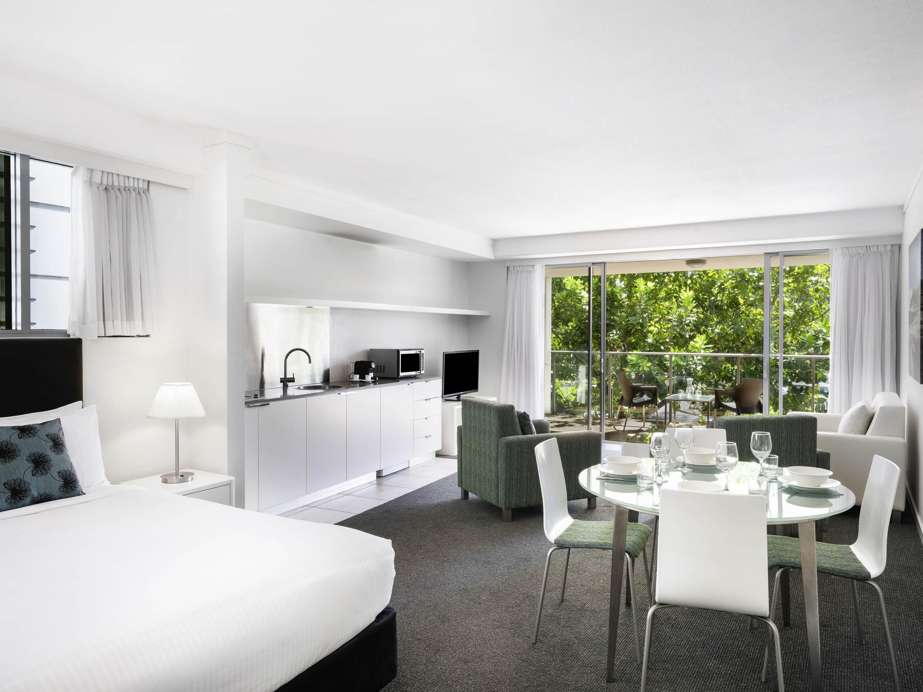 Studio | In-room safe, individually furnished, iron/ironing board, free WiFi