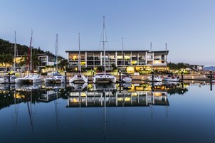 Marina/club náutico