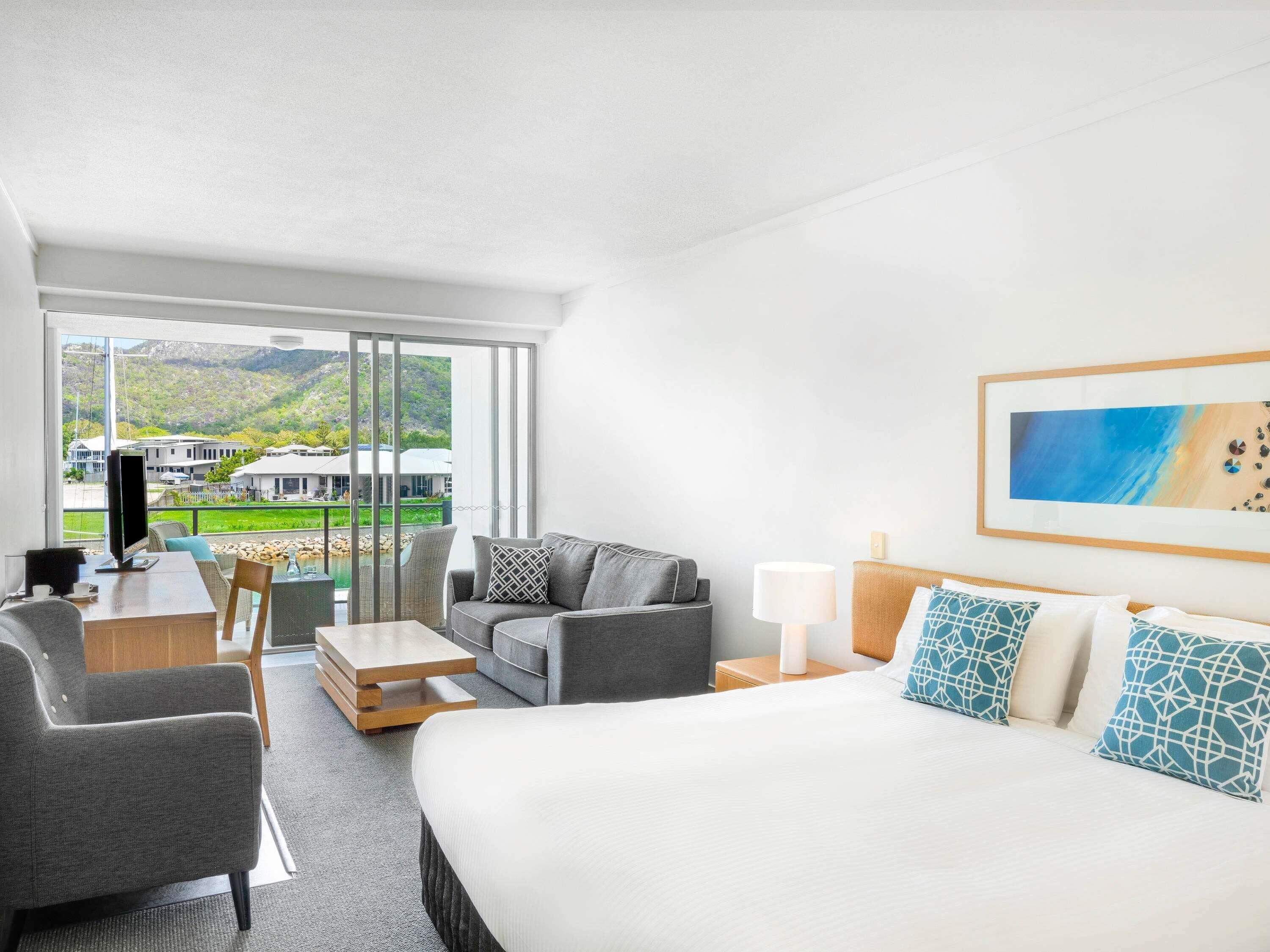 Superior Room (Hotel) | In-room safe, individually furnished, iron/ironing board, free WiFi