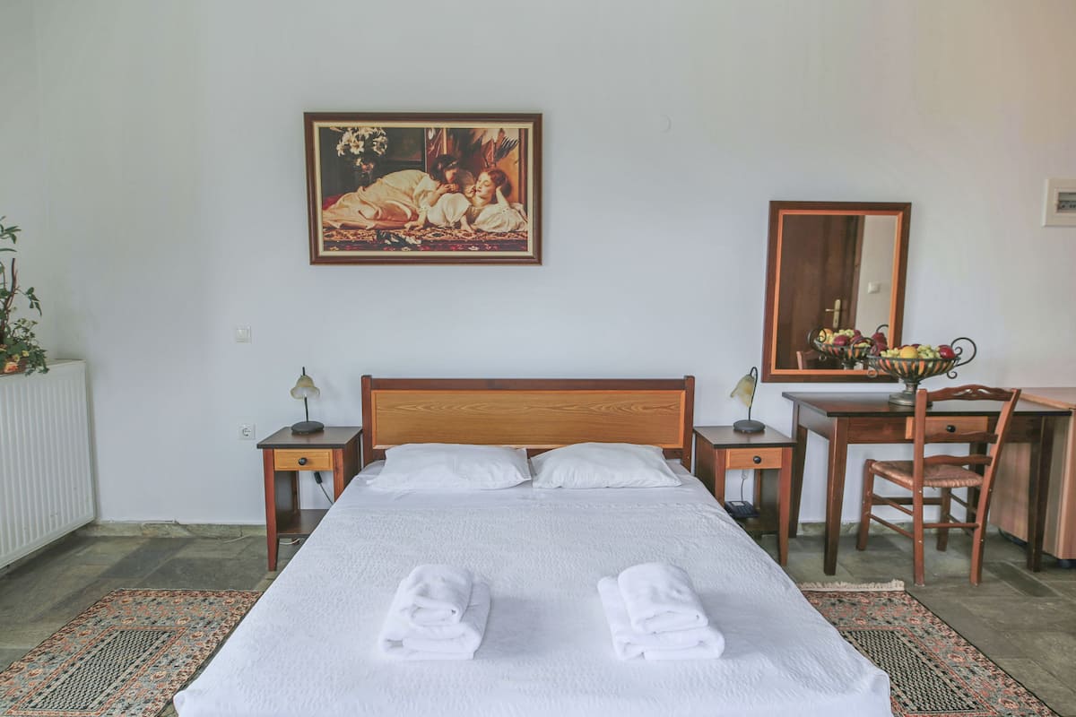 Literie de qualité, lit avec matelas en mousse à mémoire, coffre-fort