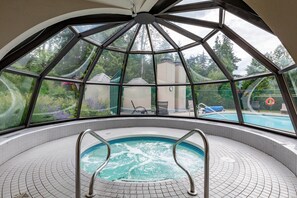 Indoor spa tub - The Marquise at Whistler Premier (Whistler)