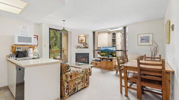 Marquise 303 | Living area | Flat-screen TV, fireplace, DVD player